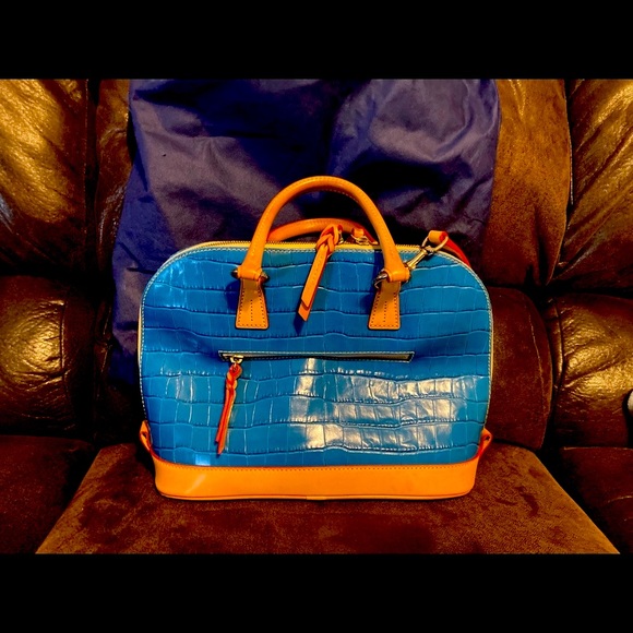 4 Dooney & Bourke Purses! Selling together:) - Picture 9 of 9